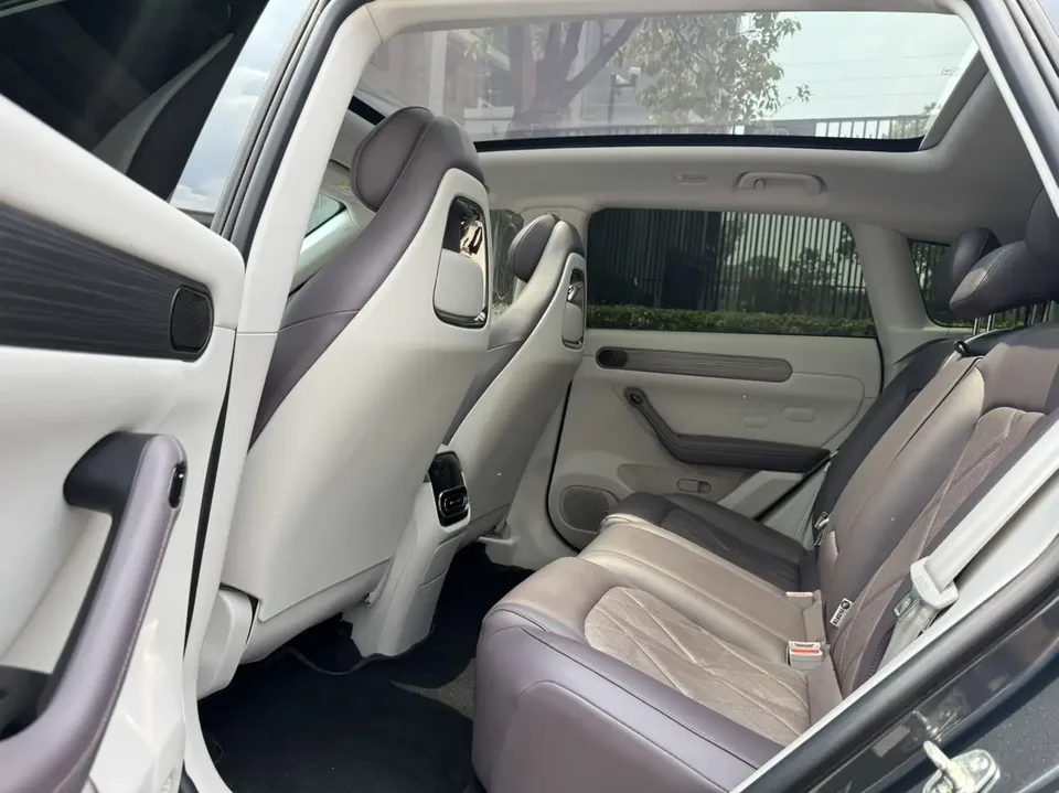 Leapmotor Zero running C11 Pure Electric 580 Premium Edition 2024 — миниатюра 5