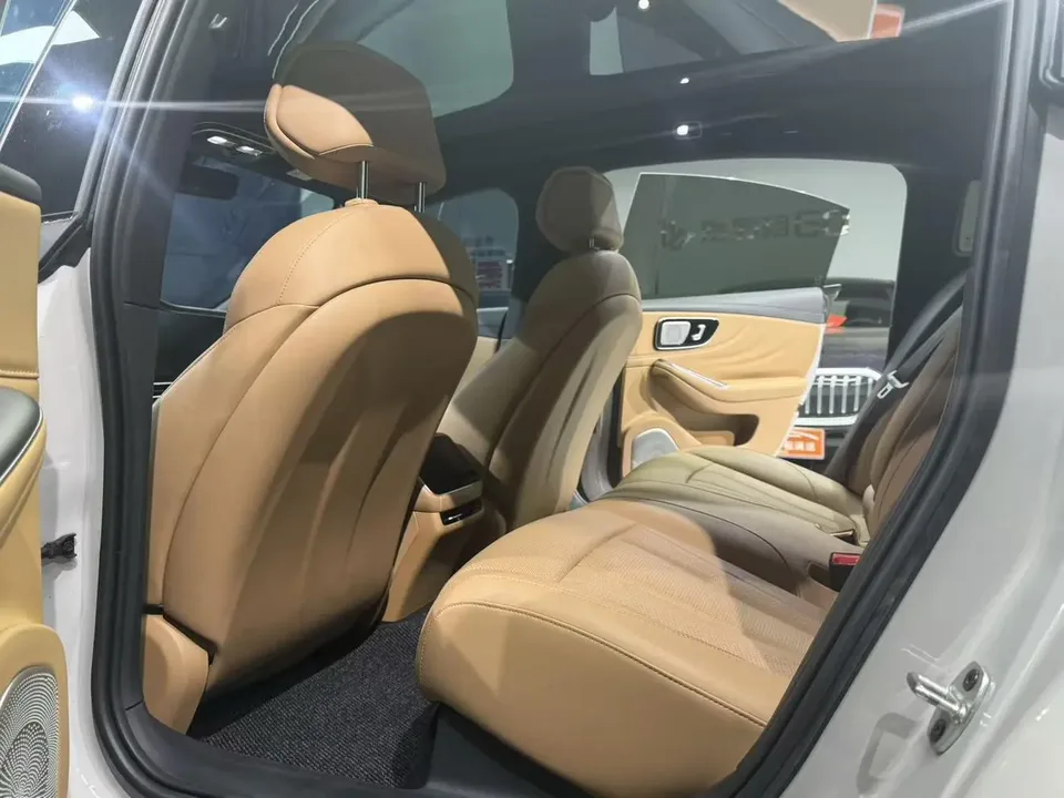 Rising Auto Feifan F7 facelift long-term Pro version 2024 — миниатюра 5