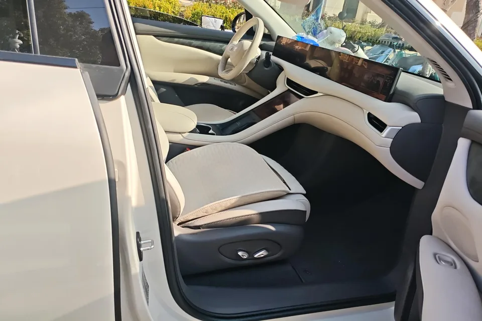 Zhiji LS6 2024