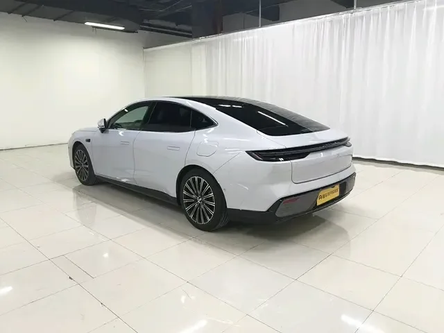 Geely Galaxy Star 8 PHEV 130km EM-i Flagship Edition 2025 — миниатюра 5