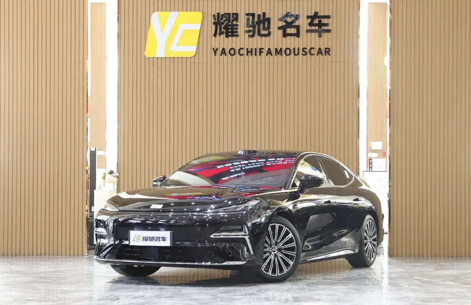 Geely Galaxy Star 8 PHEV 2025