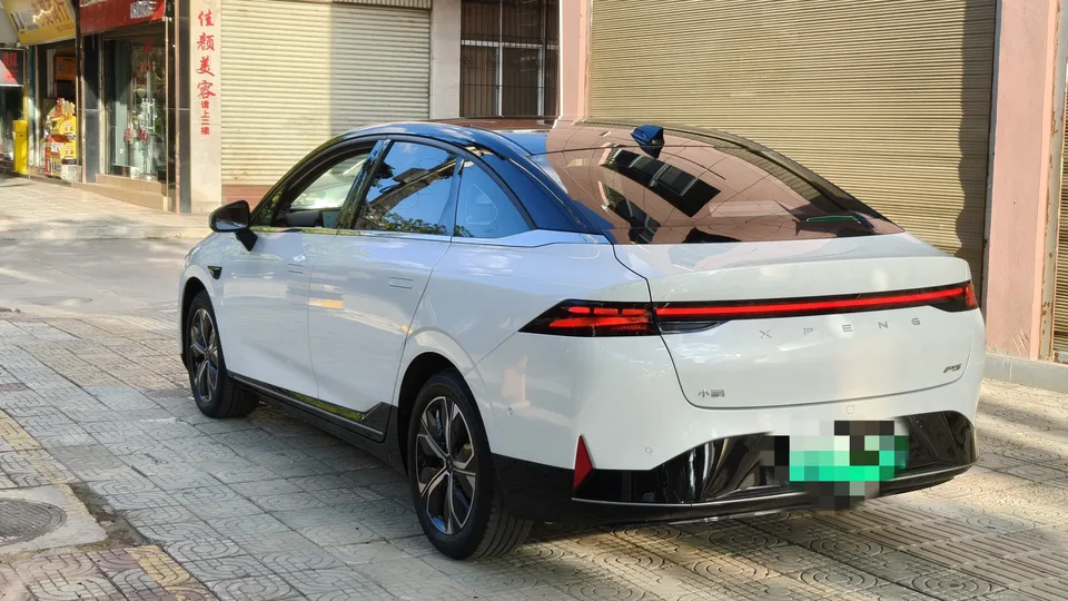 XPeng P5 model 550P 2022 — миниатюра 4