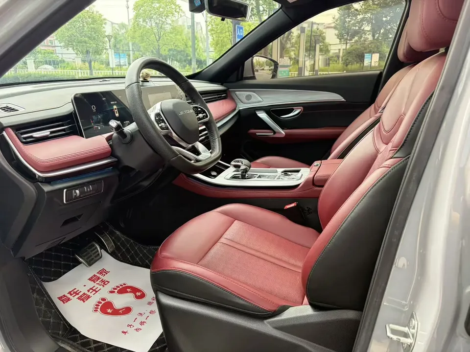 Jetour Jietu X70 PRO 1.5T DCT comfortably enjoys 7 seats 2024 — миниатюра 4