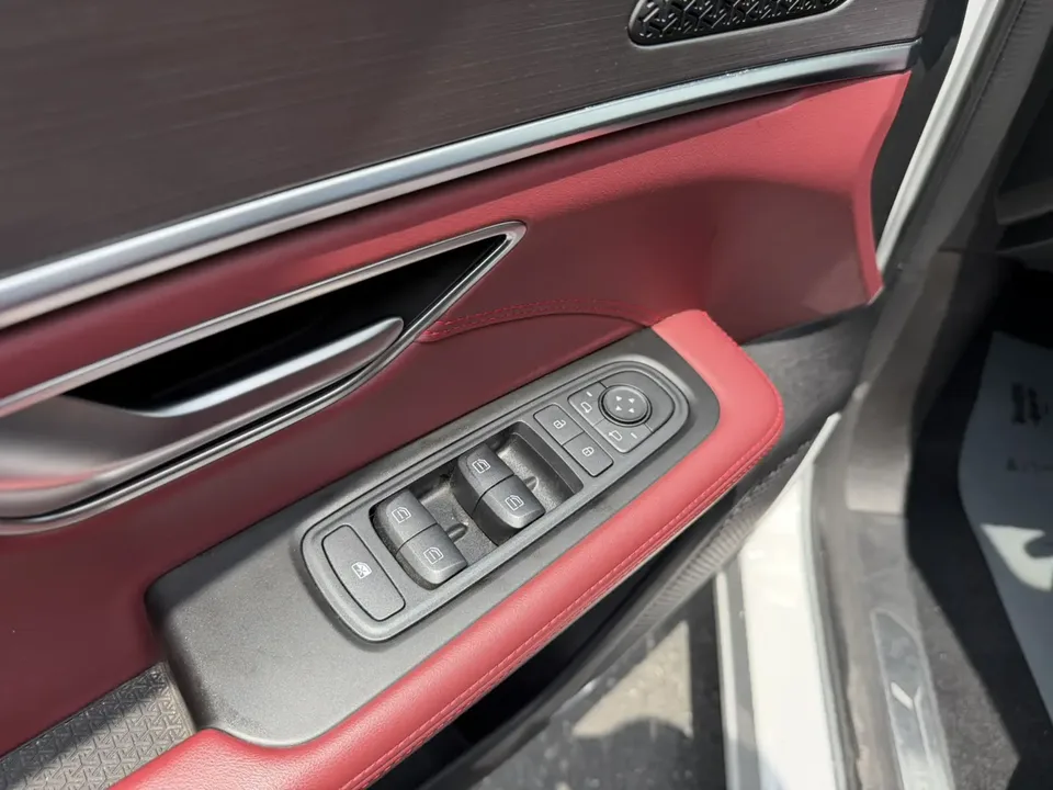 Jetour Jietu X70 PLUS Jietu X70 PLUS 2024 Champion Edition 1.5T DCT Champion PRO 7 Seaters 2024 — thumbnail 5
