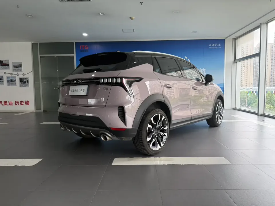 Lynk & Co 06 1.5T Shero Pink Special Edition 2022 — миниатюра 2