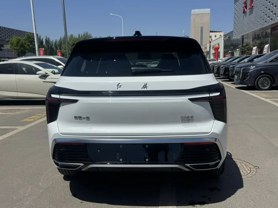 Hongqi HS3 PHEV 115km Jinwei Edition 2025 — миниатюра 5