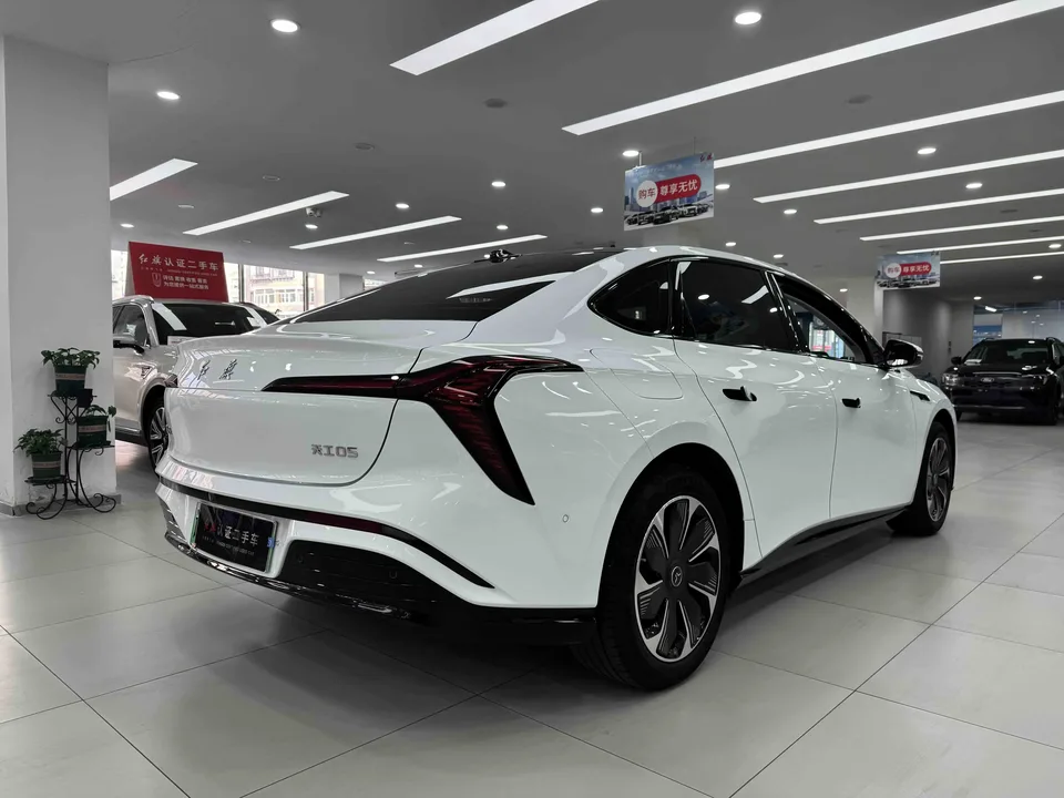 Hongqi Red Flag Tiangong 05 550 Smart Edition 2025 — миниатюра 5