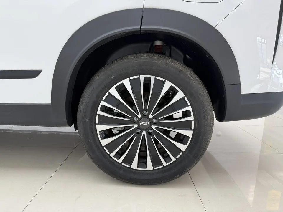 Chery Tiggo 7 C-DM Tiggo 7 C-DM 2025 1.5T DHT 2026 — миниатюра 2
