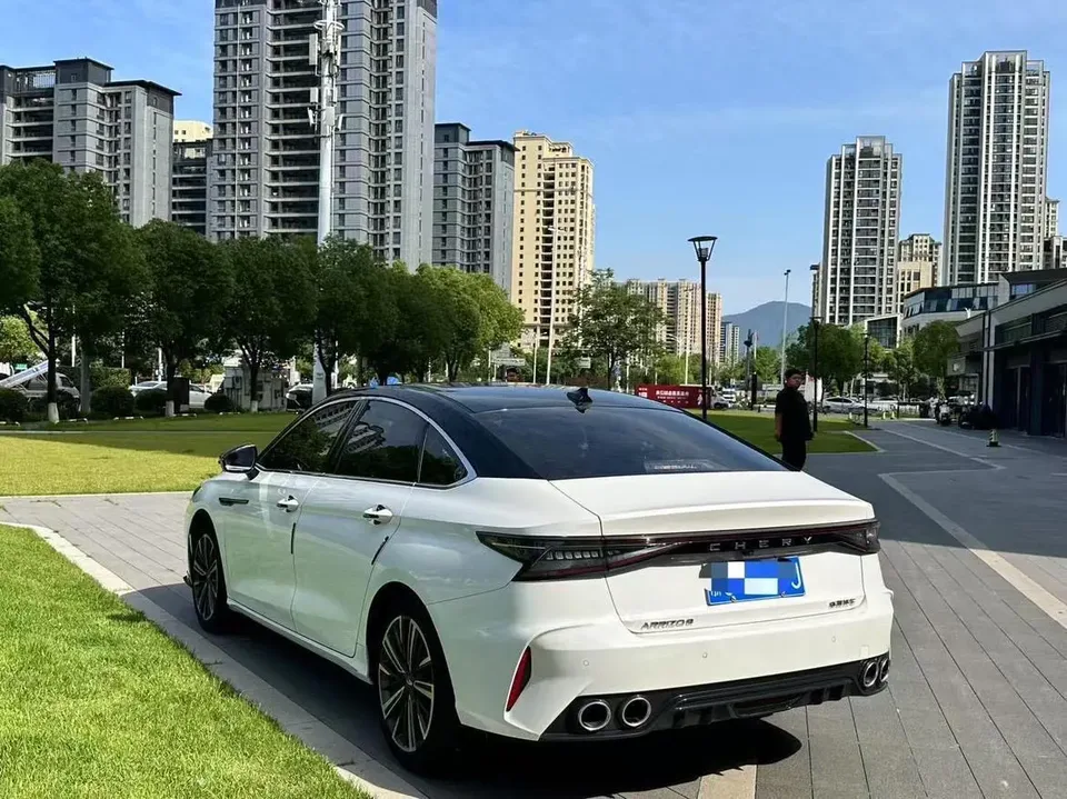 Chery Arrizo 8 1.6TGDI DCT Elegant 2023 — миниатюра 5