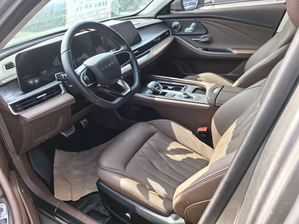 Chery Arrizo 8 High Energy Edition 2.0T DCT 2024 — миниатюра 3