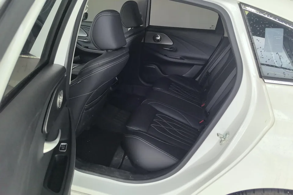 Chery Arrizo 8 1.6TGDI DCT 2024 — миниатюра 4