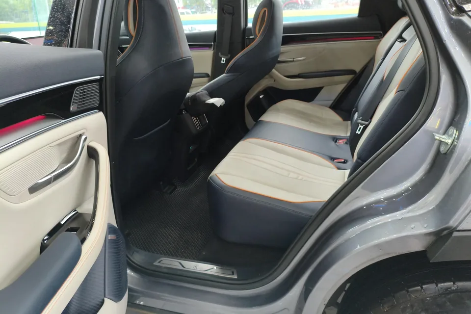 BYD Song PLUS DM Song PLUS DM 2021 DM-i 110KM 2WD Flagship PLUS 5G Edition 2022 — миниатюра 4