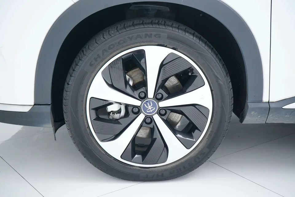 BYD Song PLUS DM DM-i 110KM 2WD flagship model 2023 — миниатюра 2