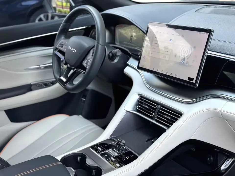 BYD Song PLUS DM DM-i Champion Edition 110KM Flagship Model 2024 — миниатюра 3