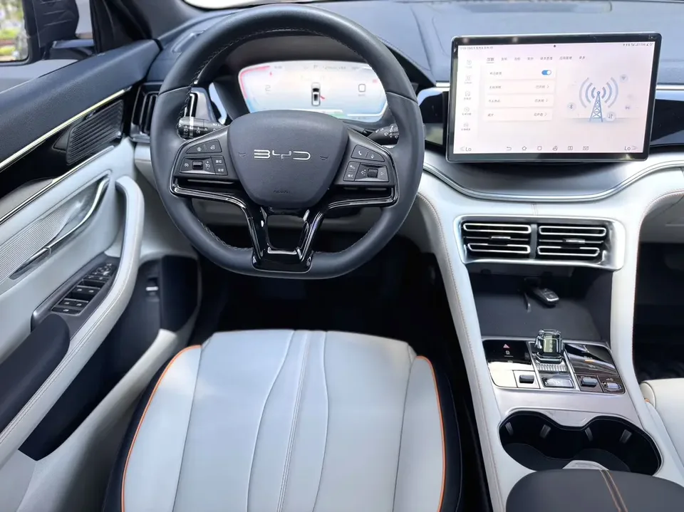 BYD Song PLUS DM DM-i Champion Edition 110KM Flagship Model 2024 — миниатюра 4