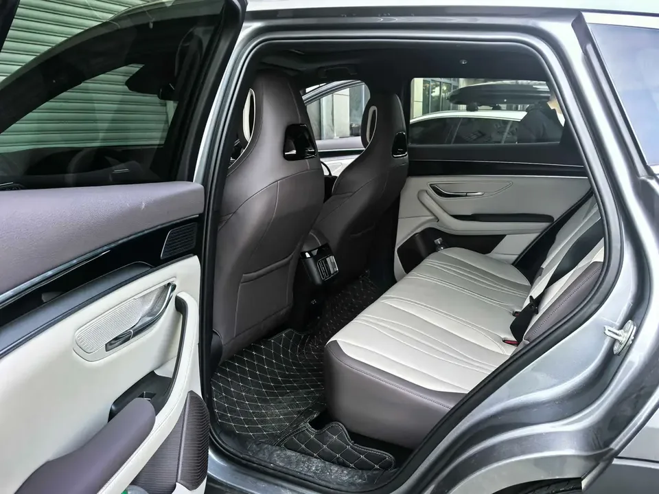 BYD Song PLUS DM Intelligent Driving Edition DM-i 112KM Premium Edition 2025 — миниатюра 3