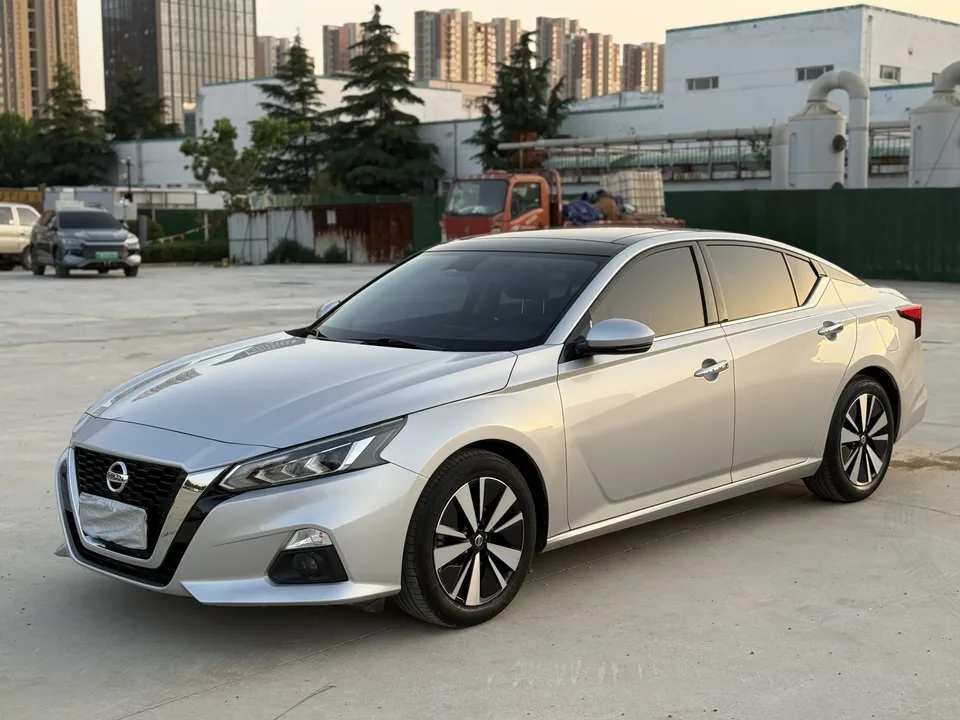 Nissan Altima Teana 2021 2.0L XL Comfort Edition 2022 — фото 1, купить с доставкой в Москву