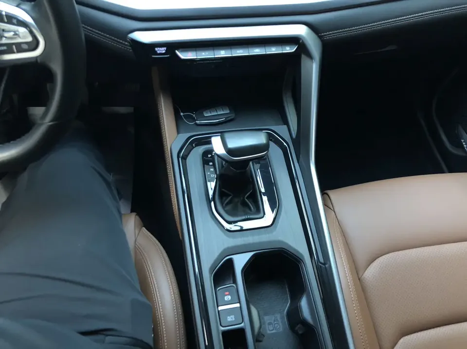 Geely Vision X6 Vision X6 2021 PRO 1.4T Automatic Premium 2022 — thumbnail 3
