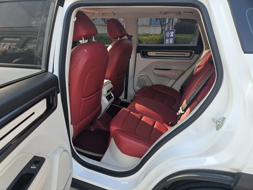 Geely ICON Geely ICON 2025 1.5TD Linglong Ruyi Edition 2024 — миниатюра 4