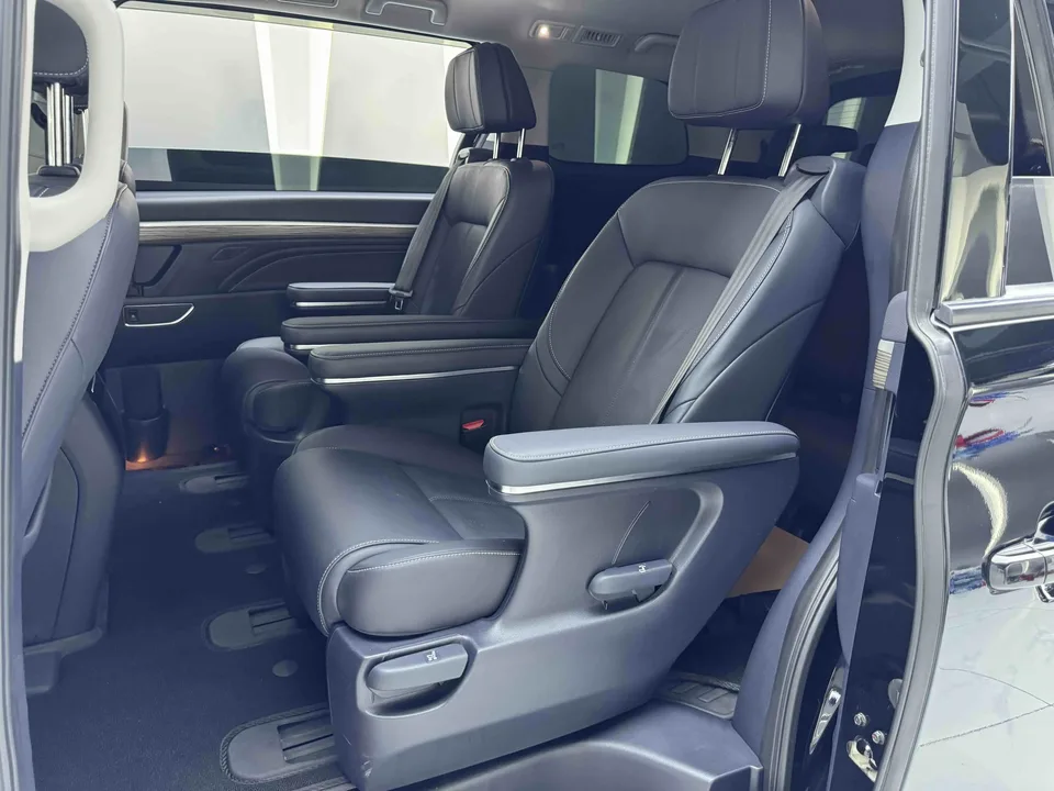 GAC Trumpchi M8 Lingxiu Series 390T Premium Edition 2024 — миниатюра 5