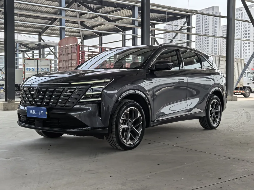 Changan CS75PLUS Changan CS75 PLUS 2025 fourth generation 1.5T New Blue Whale Smart Premium Edition 2024 — фото 1, купить с доставкой в Москву