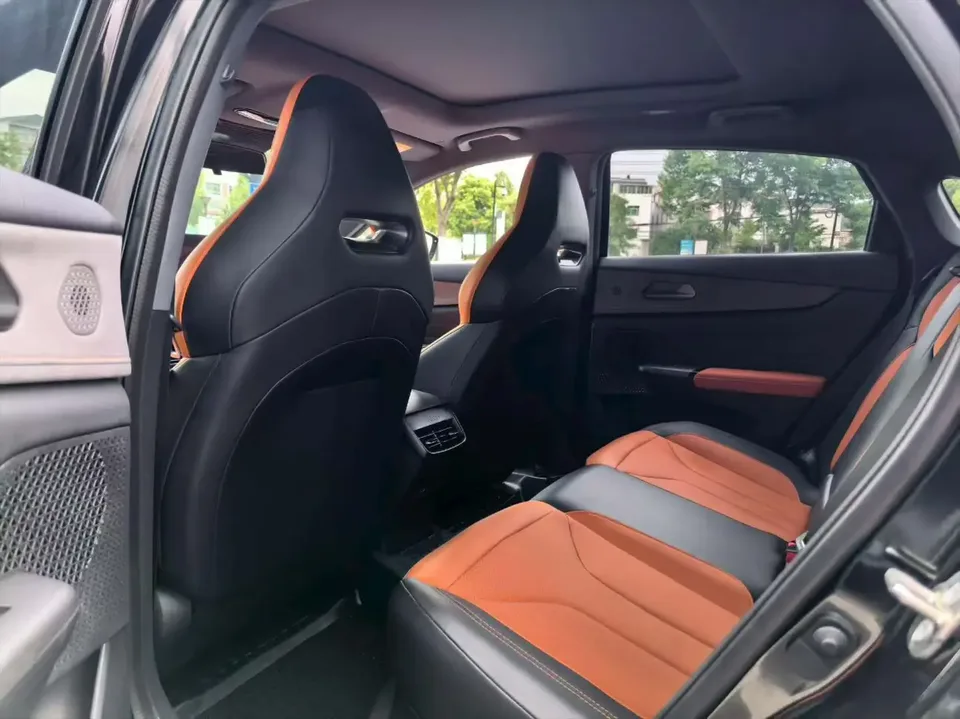 Changan UNI-V 2.0T third-generation JinQing model 2025 — миниатюра 3