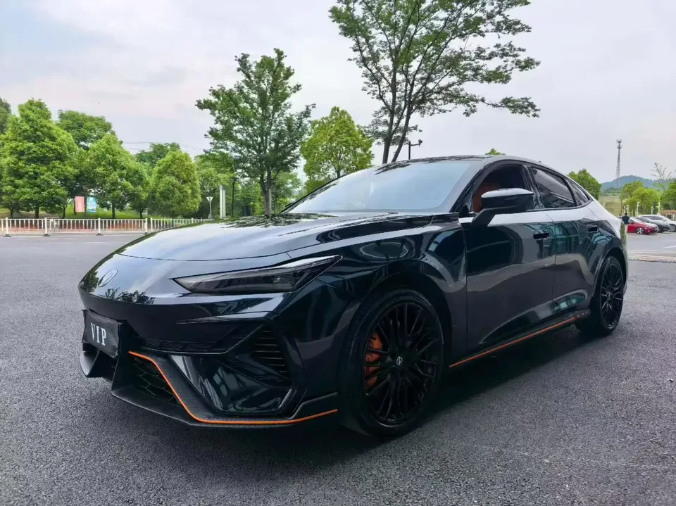 Changan UNI-V 2025