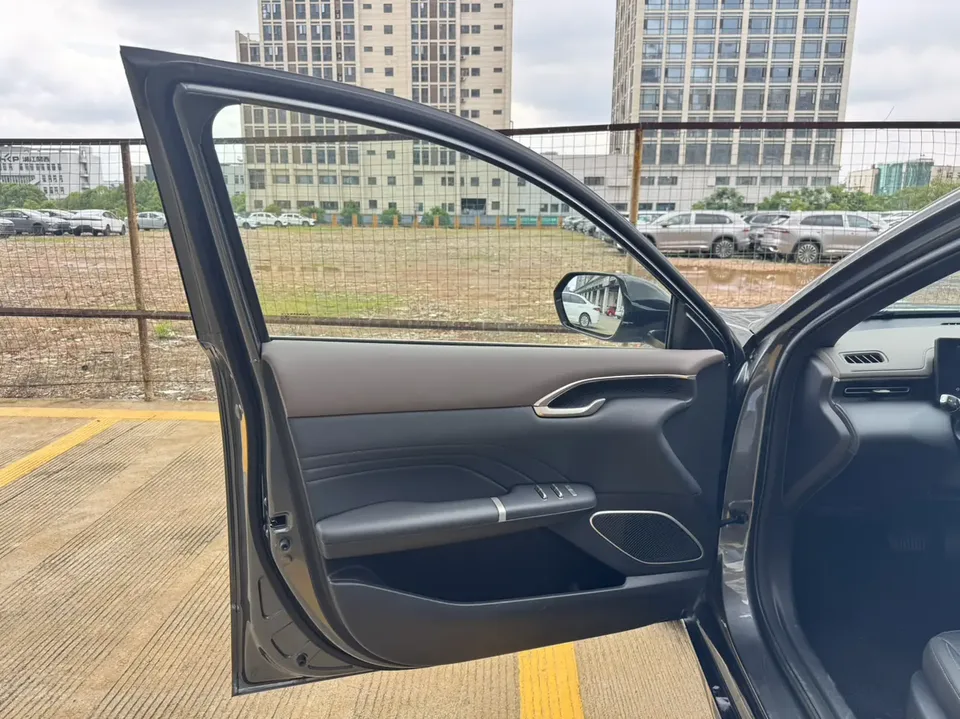 Changan Escape Escape 2026 2026 Yidong fourth-generation 1.5T DCT 500Bar Smart Edition 2025 — thumbnail 4
