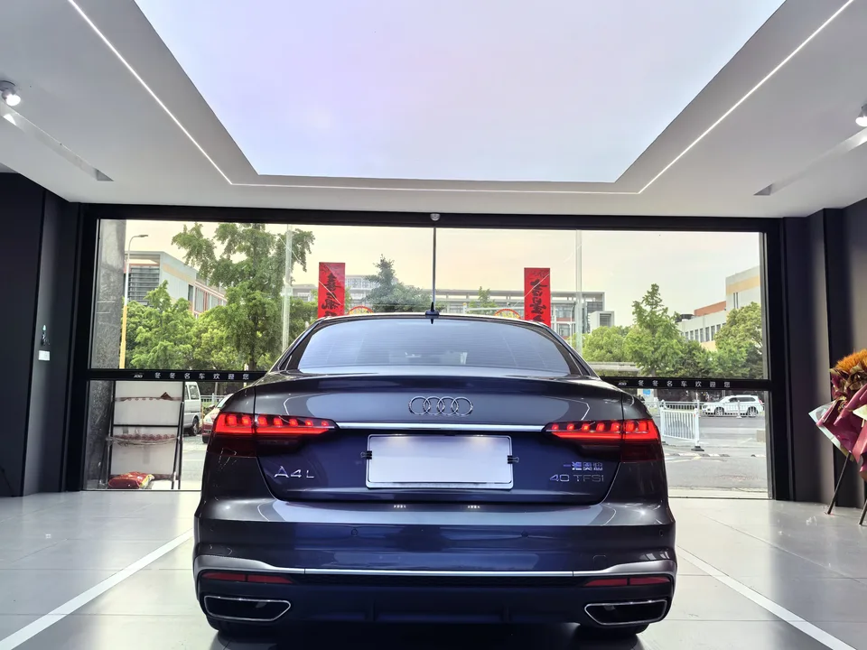 Audi a4 l Audi A4L 2022 40 TFSI Fashion Dynamic Edition 2022 — миниатюра 2
