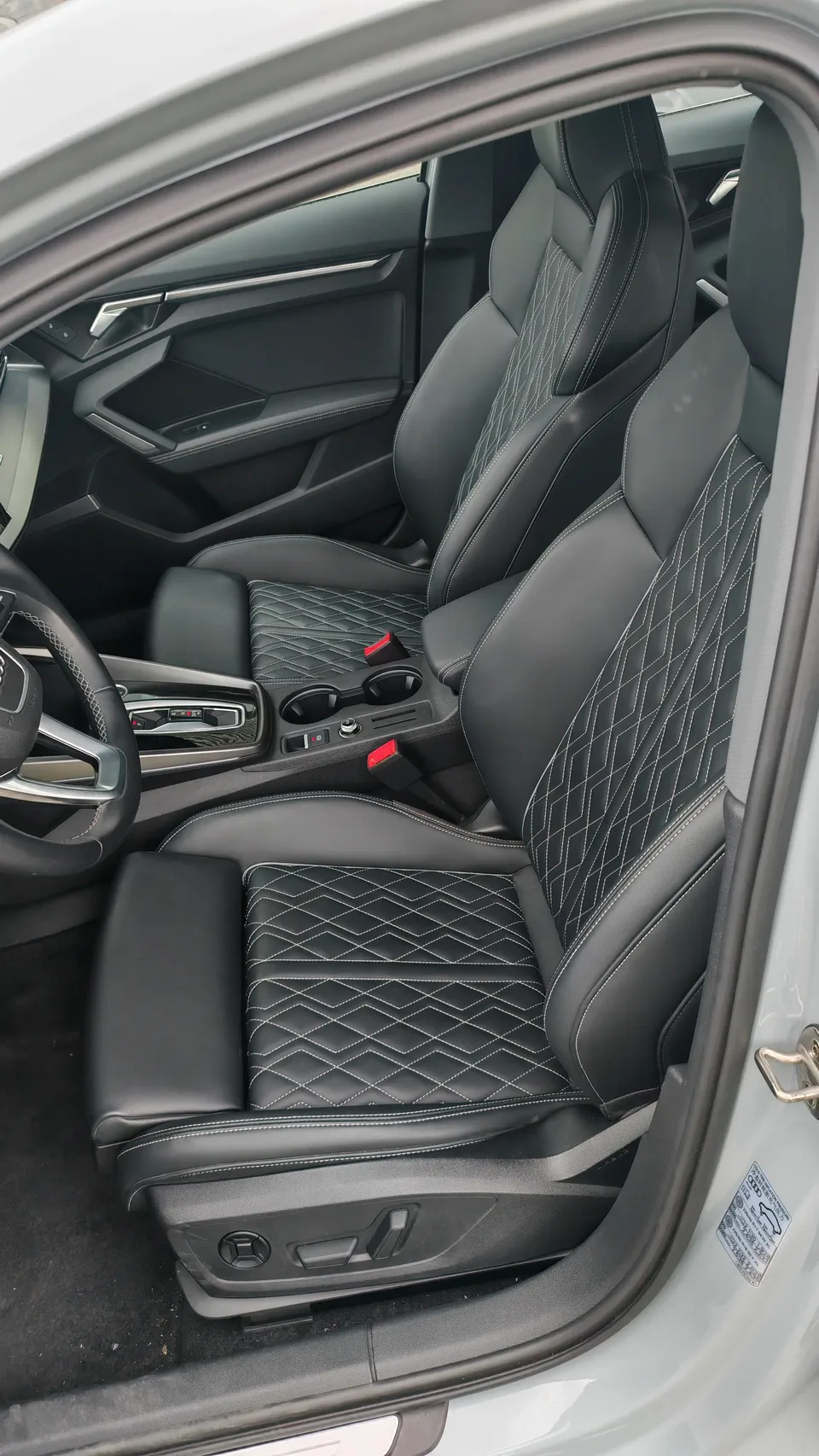 Audi A3 Audi A3 2024 A3L Limousine 35 TFSI Stylish and Elegant 2024 — thumbnail 2