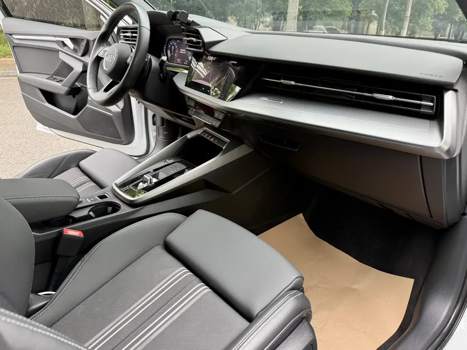 Audi A3 Audi A3 2024 A3L Limousine 35 TFSI Stylish and Elegant 2024 — миниатюра 3