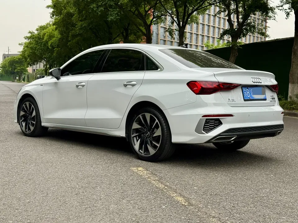 Audi A3 Audi A3 2024 A3L Limousine 35 TFSI Stylish and Elegant 2024 — миниатюра 4
