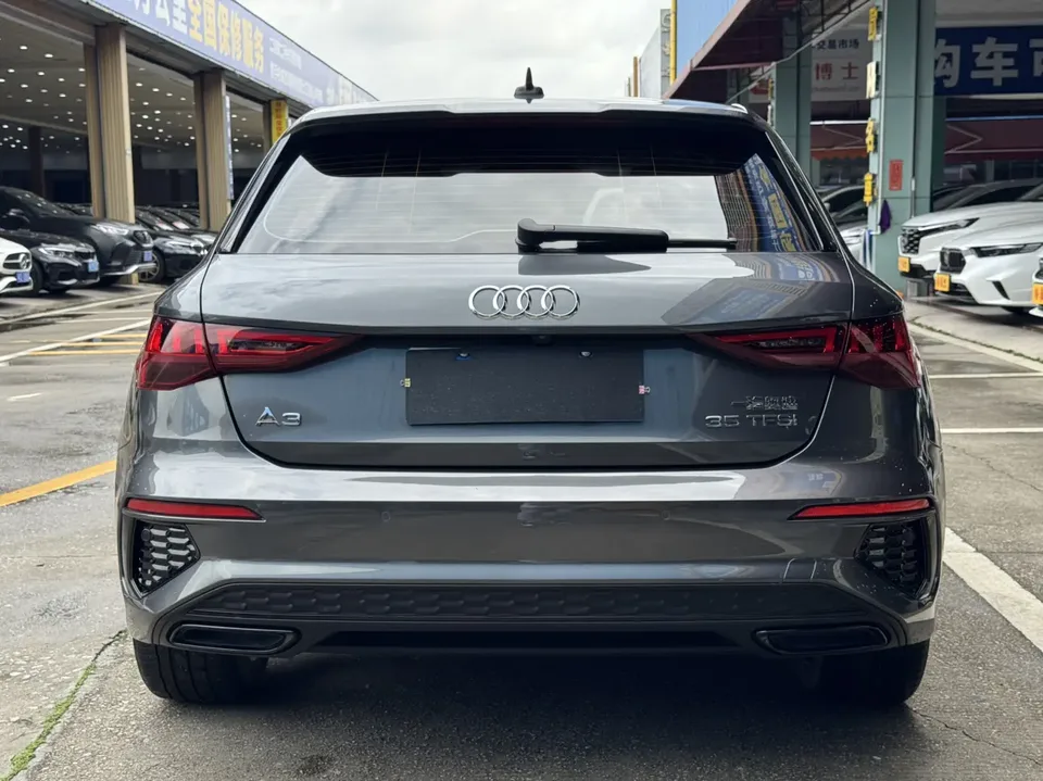 Audi A3 Sportback 35 TFSI stylish and sporty 2023 — миниатюра 2