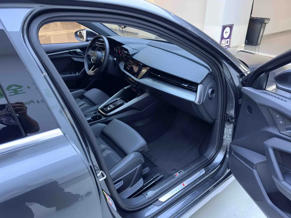 Audi A3 facelift A3L Limousine 35 TFSI stylish and sporty 2023 — миниатюра 3