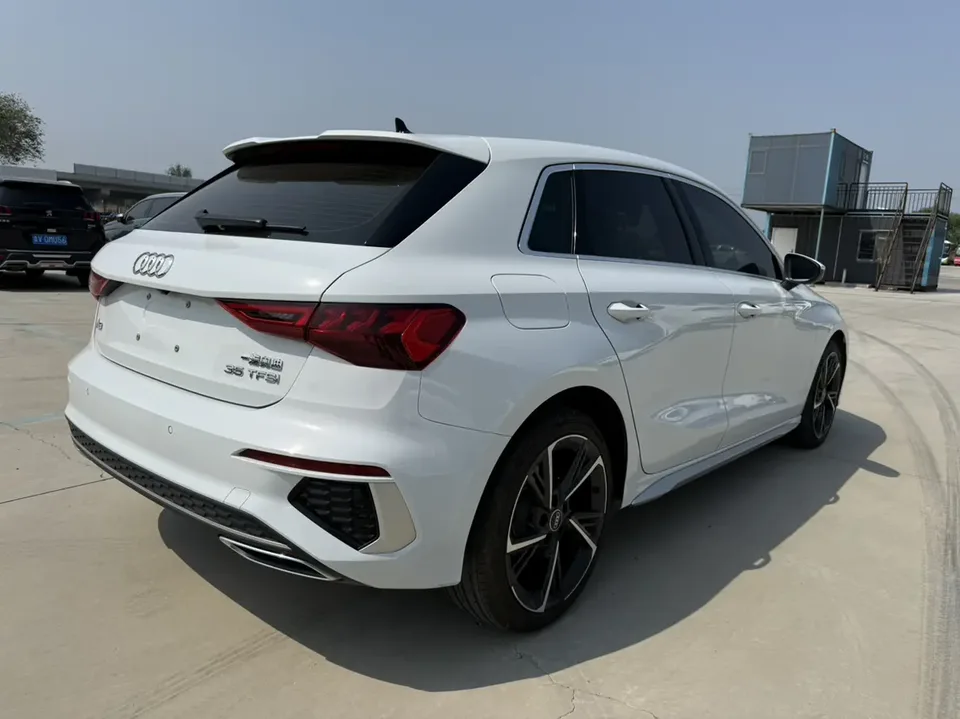 Audi A3 facelift Sportback 35 TFSI stylish and sporty 2023 — миниатюра 2