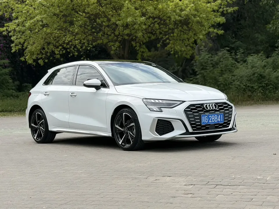 Audi A3 Sportback 35 TFSI stylish and sporty 2022 — миниатюра 5