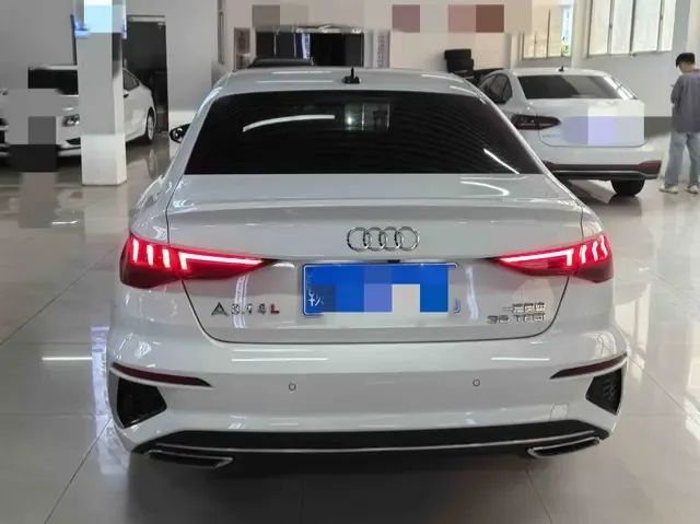 Audi A3 A3L Limousine 35 TFSI Fashion Sports 2023 — миниатюра 2