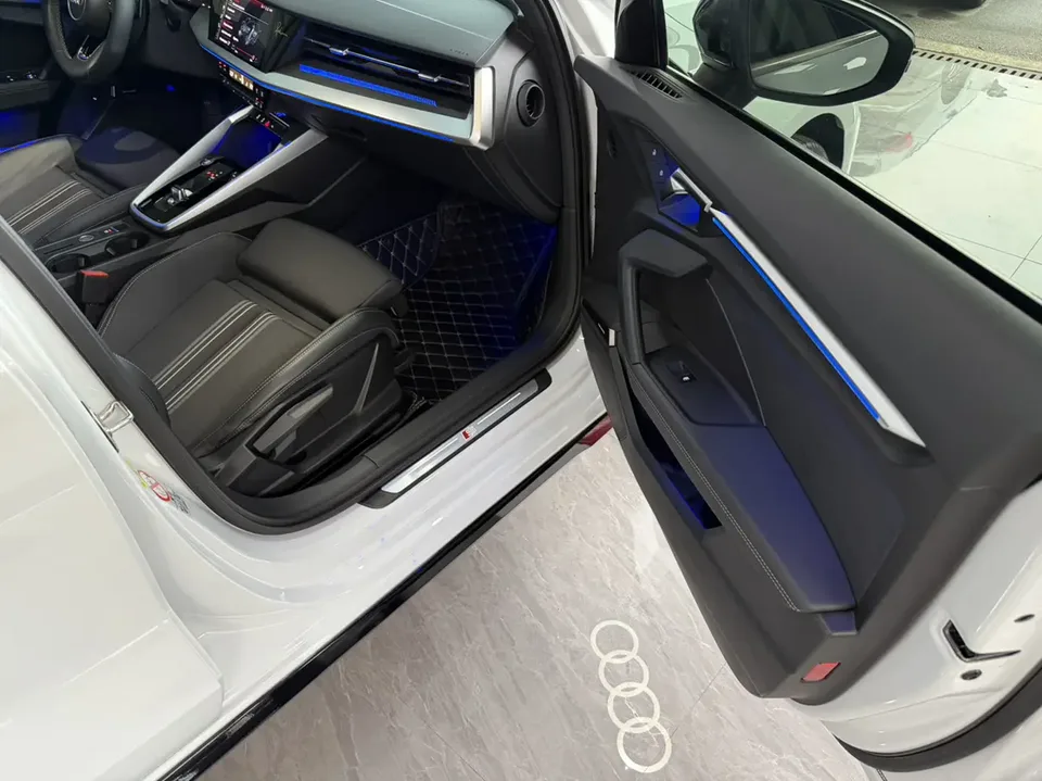 Audi A3 A3 2023 facelift A3L Limousine 35 TFSI stylish and sporty 2023 — thumbnail 3