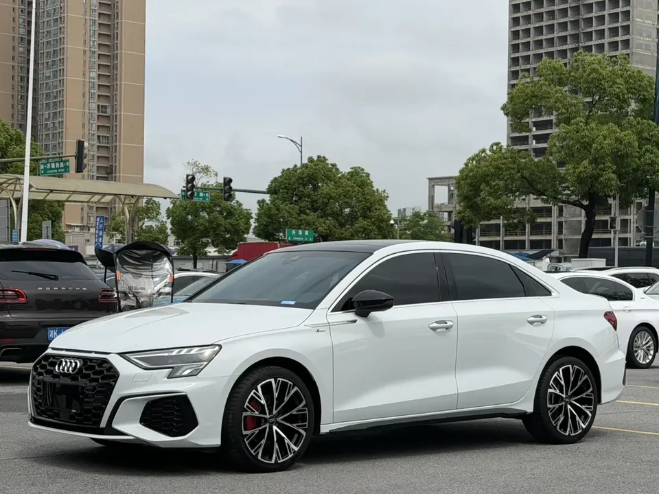 Audi A3 A3 2023 facelift A3L Limousine 35 TFSI stylish and sporty 2023 — photo 1, buy with delivery to Moscow
