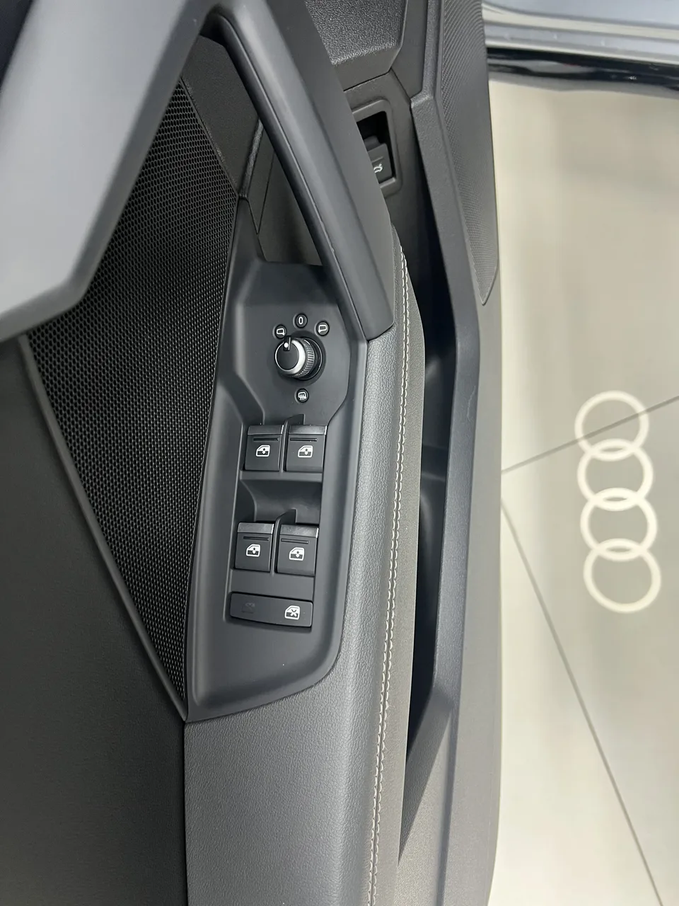 Audi A3 A3L Limousine 35 TFSI Fashion Sports 2022 — миниатюра 3