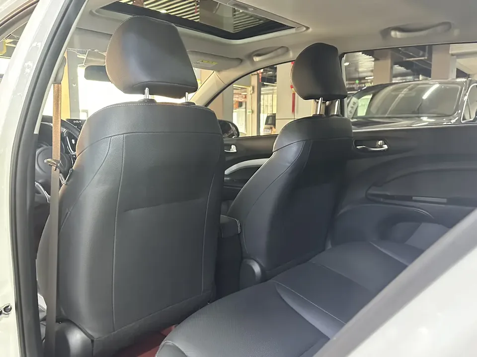 Kia KX1 Yipao facelift 1.4L CVT sunroof model 2022 — миниатюра 3