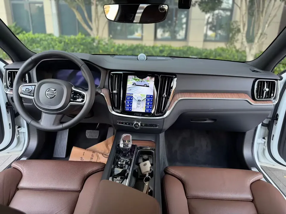 Volvo S60 Volvo S60 2023 B4 Zhiyi Luxury Edition 2024 — миниатюра 5