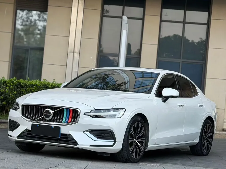Volvo S60 2024