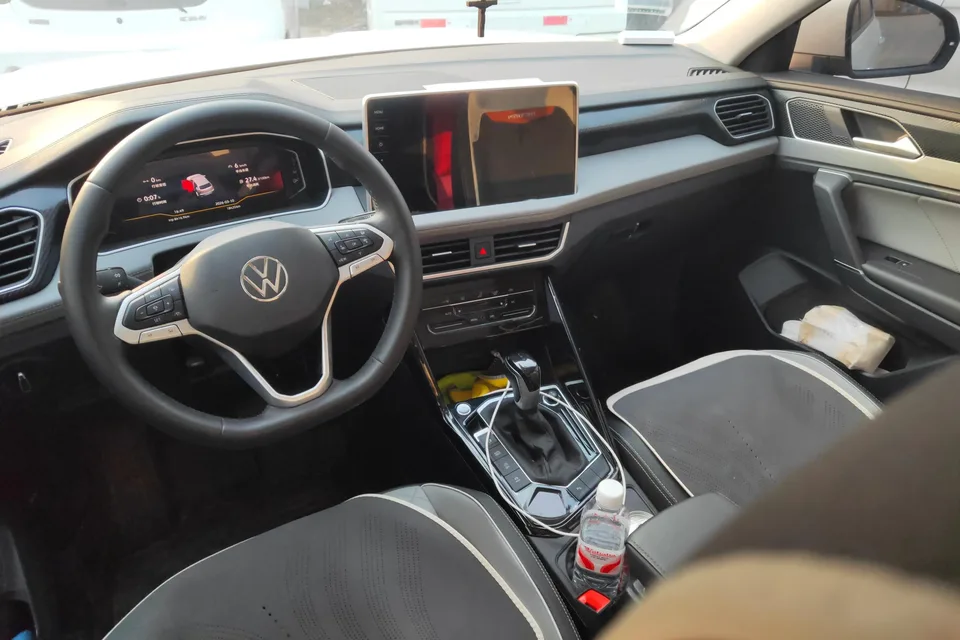 Volkswagen Tayron Tanyue 2023 280TSI 2WD Luxury Plus Advanced Edition 2022 — миниатюра 4