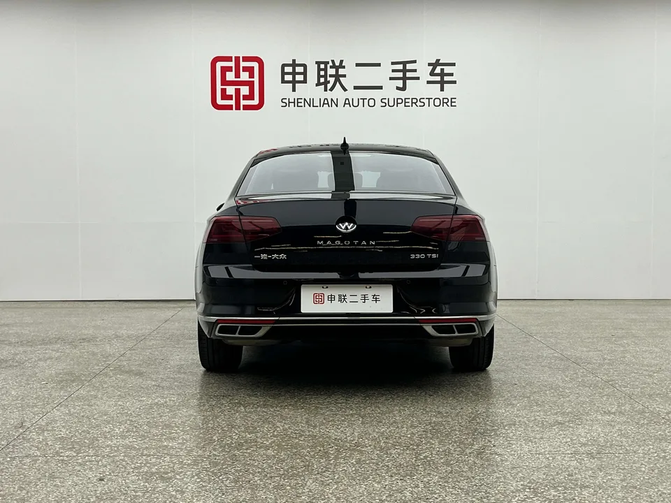Volkswagen Magotan Magotan 2023 2 million commemorative edition 330TSI DSG leading model 2023 — миниатюра 2