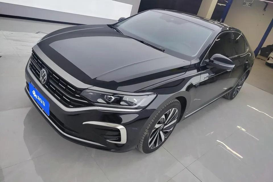 Volkswagen Passat 2023
