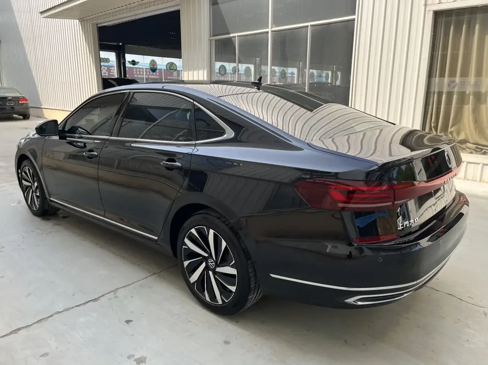 Volkswagen Passat Passat 2024 380TSI Elite Edition 2024 — миниатюра 4