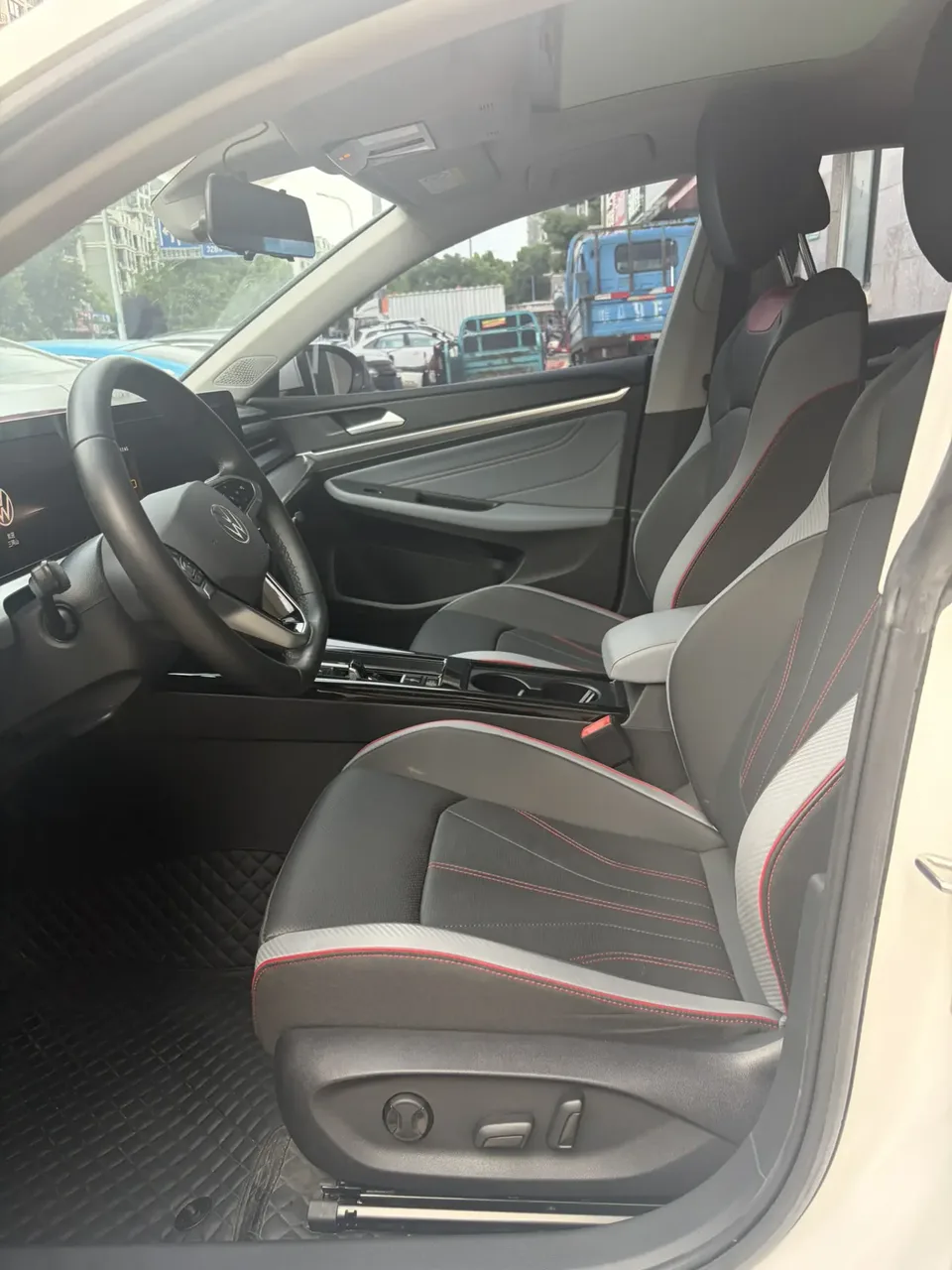 Volkswagen Lamando Lingdu 2022 Lingdu Lingdu L 280TSI DSG Hot Edition 2022 — thumbnail 5