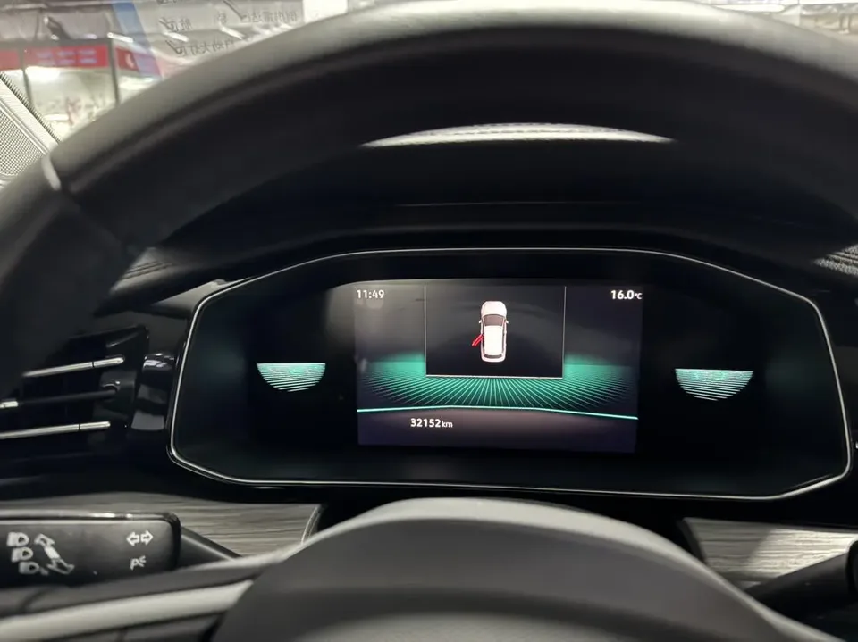 Volkswagen Sagitar 2023 Sagitar 300TSI DSG Excellence Edition 2023 — миниатюра 4
