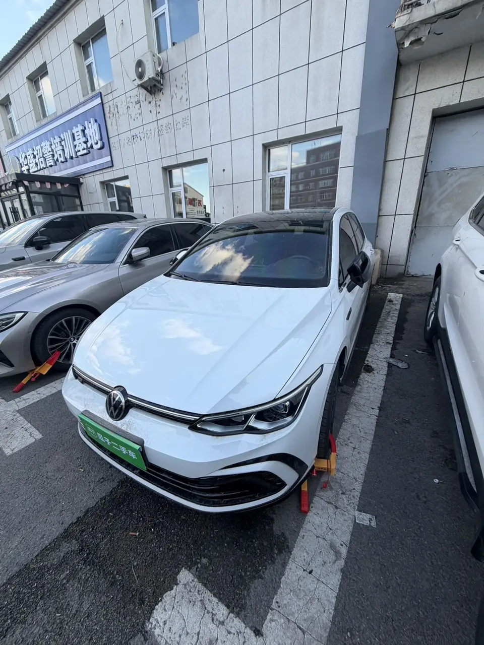 Volkswagen Golf Golf 2023 280TSI DSG R-Line Lite 2023 — фото 1, купить с доставкой в Москву